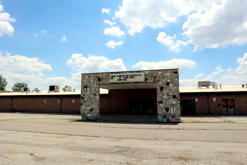 Eastland Bowling Center (Eastland Lanes) - 2021 Photo (newer photo)